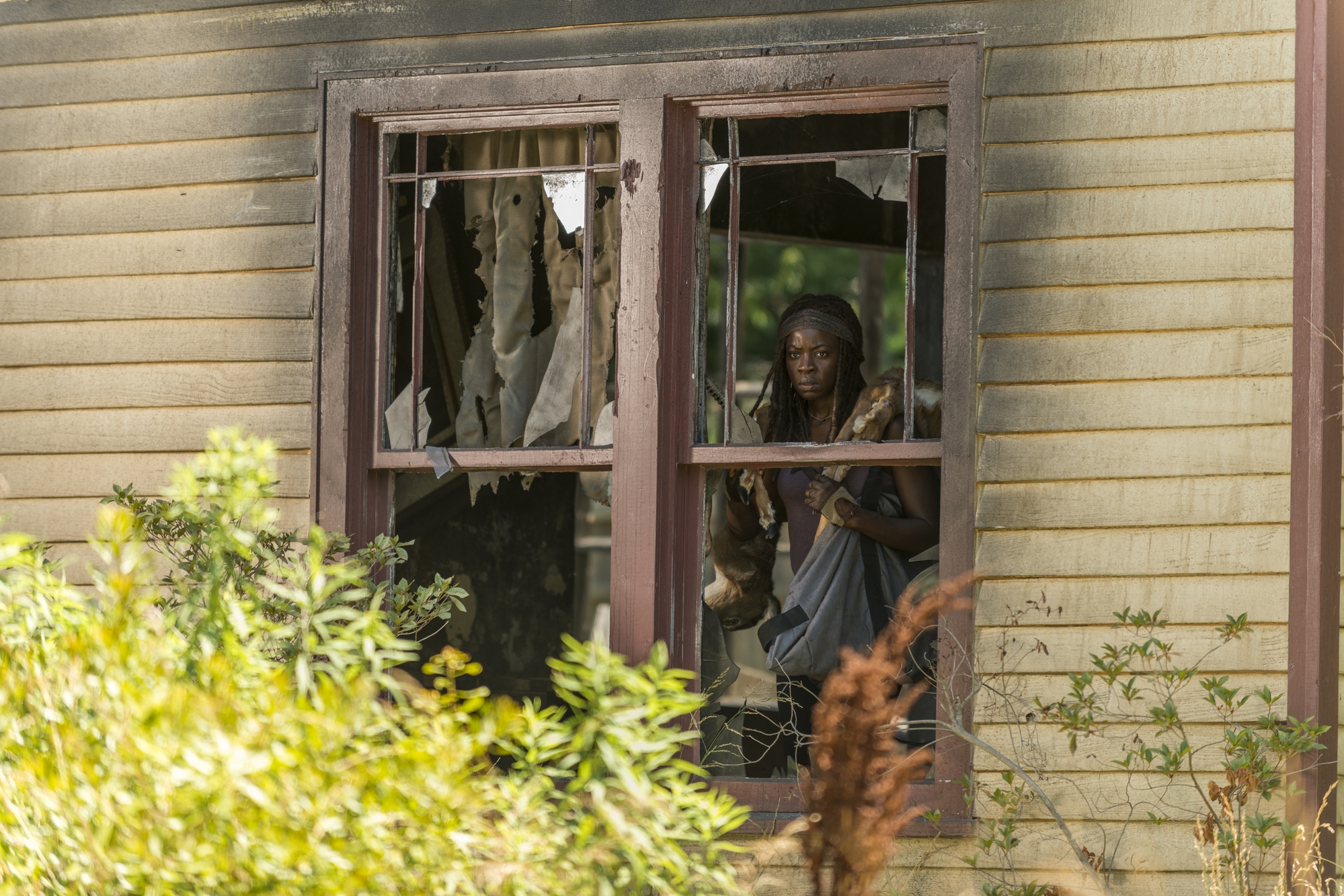 twd-704-stills-006.jpg