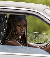 walking-dead-season-7-michonne-car.jpg