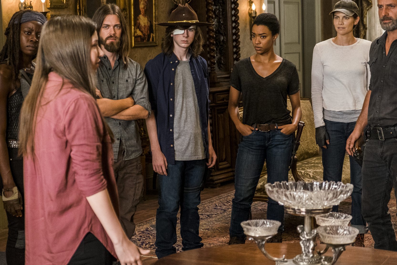 walking-dead-season-7-group-cast.jpg