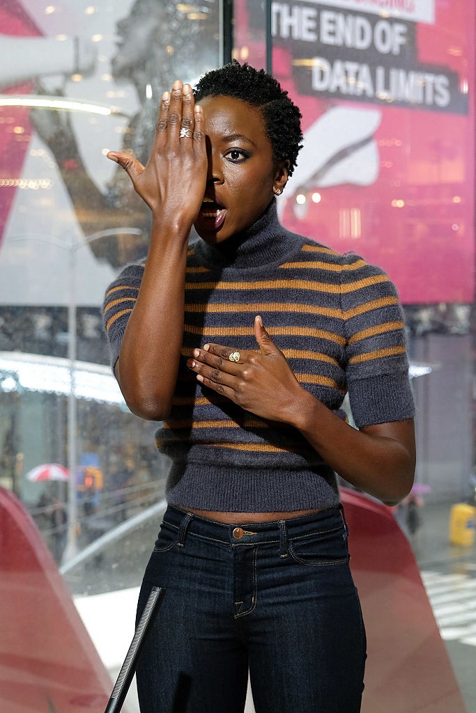 danai-gurira-extra-2016-004.jpg